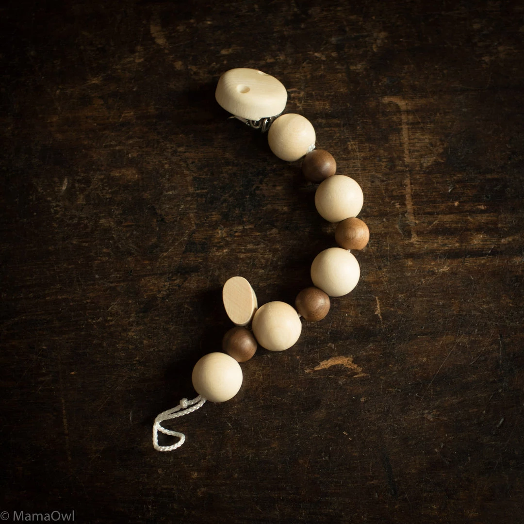 HEIMESS Light And Dark Wood Soother Chain Clip/Holder 3 HEIMESS Light And Dark Wood Soother Chain Clip/Holder