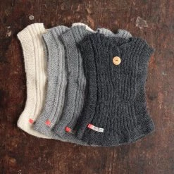 Mormor.nu Hand Knit Alpaca Rib Vest - Natural