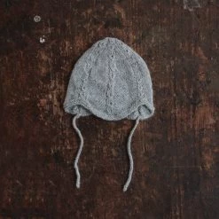 Mormor.nu Hand Knit Alpaca Grethe Bonnet - Light Grey Baby Wool
