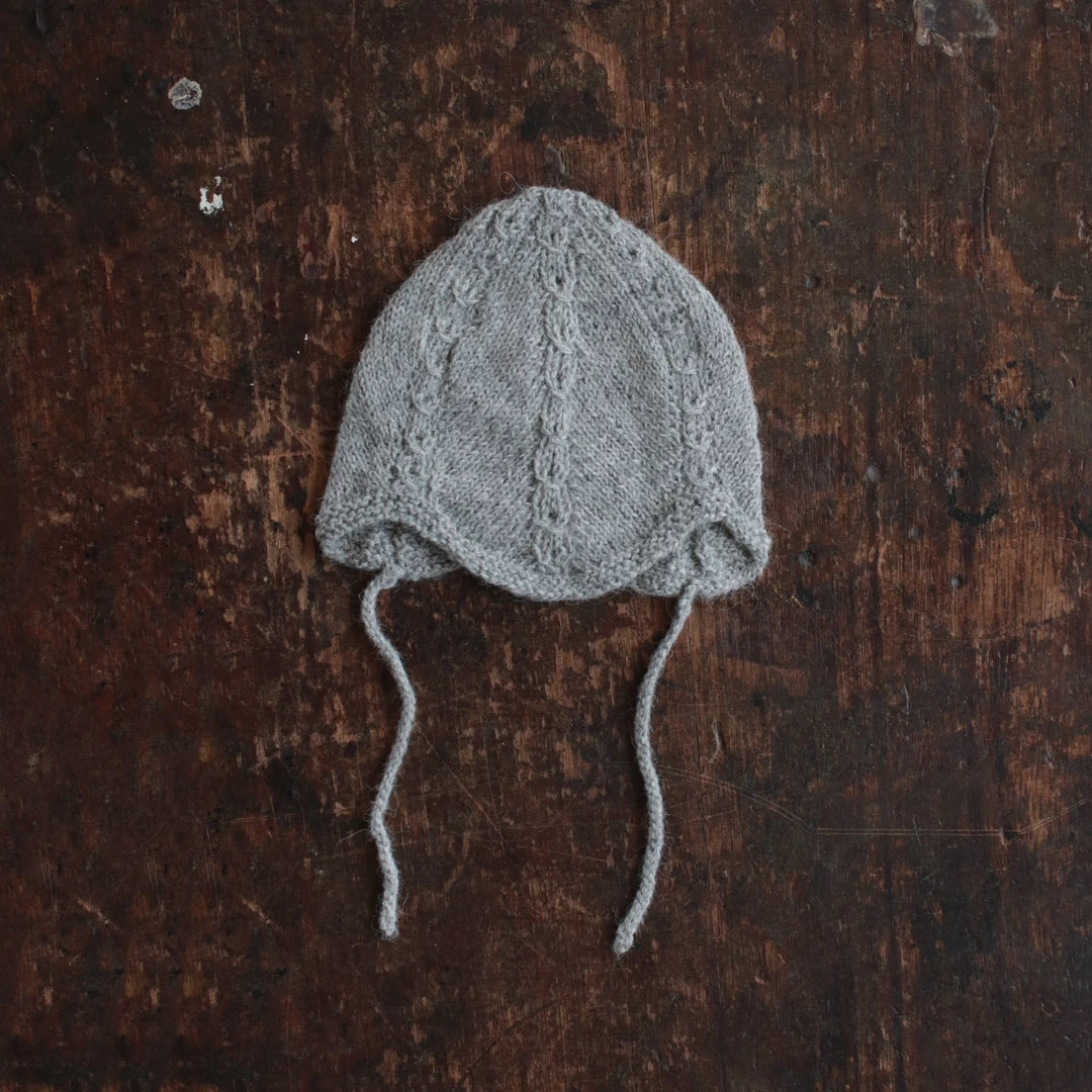 Mormor.nu Hand Knit Alpaca Grethe Bonnet - Light Grey Baby Wool 3 Mormor.nu Hand Knit Alpaca Grethe Bonnet - Light Grey Baby Wool