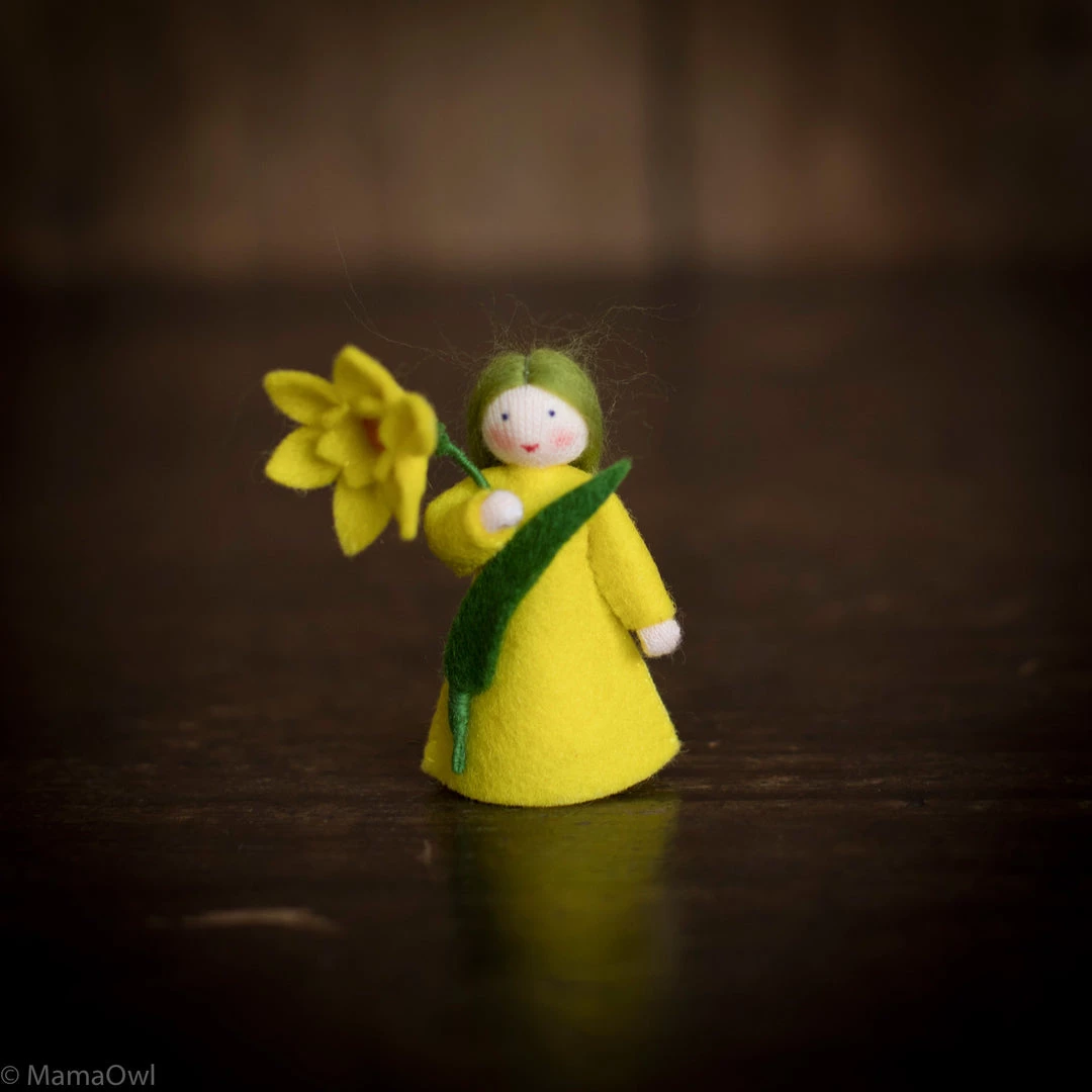 Fairies Toys Handmade Wool Fairy Holding Flower - Daffodil - White 3 Fairies Toys Handmade Wool Fairy Holding Flower - Daffodil - White
