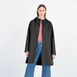 Stutterheim Women's Classic Mosebacke Raincoat - Black