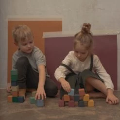 Raduga Grëz Handmade Wooden 20 Piece Cube Set - Earth Toys