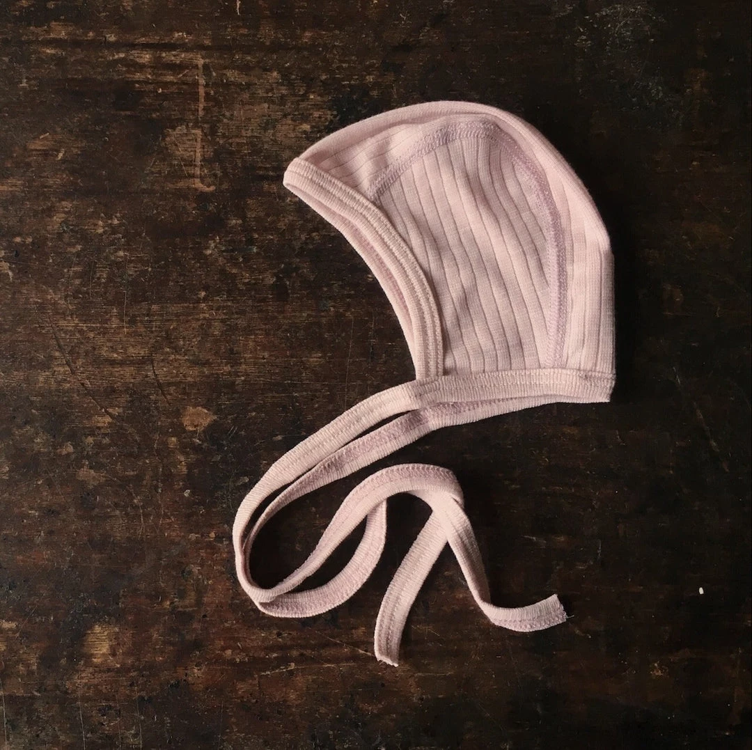 Cosilana Organic Merino Wool/Cotton/Silk Bonnet - Pale Pink Baby Wool 3 Cosilana Organic Merino Wool/Cotton/Silk Bonnet - Pale Pink Baby Wool
