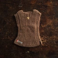 Mormor.nu Hand-Knitted Alpaca Rib Vest - Cocoa