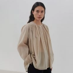 Skall Studio Women's Organic Cotton Shiro Blouse - Desert Sand