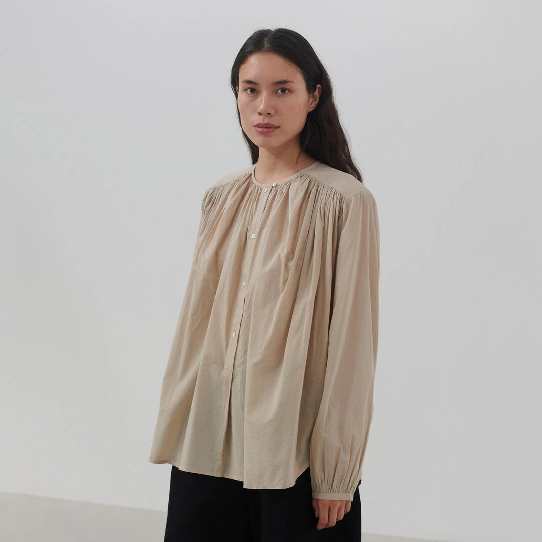 Skall Studio Women's Organic Cotton Shiro Blouse - Desert Sand 5 Skall Studio Women's Organic Cotton Shiro Blouse - Desert Sand