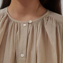 Skall Studio Women's Organic Cotton Shiro Blouse - Desert Sand 12 Skall Studio Women's Organic Cotton Shiro Blouse - Desert Sand