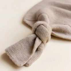 Hvid Merino Wool Cocoon - Sand Baby Gifts