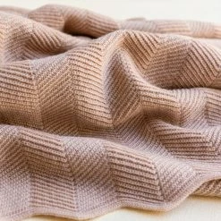 Hvid Merino Wool Freddie Blanket/Swaddle - Rose 15 Hvid Merino Wool Freddie Blanket/Swaddle - Rose