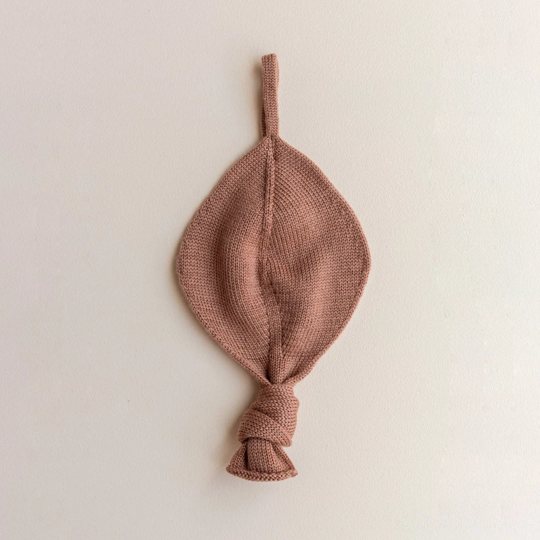 Hvid Merino Wool Titi Soother Holder - Terracotta Home & Baby Care 3 Hvid Merino Wool Titi Soother Holder - Terracotta Home & Baby Care
