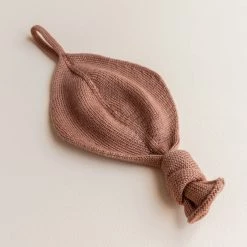Hvid Merino Wool Titi Soother Holder - Terracotta Home & Baby Care 9 Hvid Merino Wool Titi Soother Holder - Terracotta Home & Baby Care