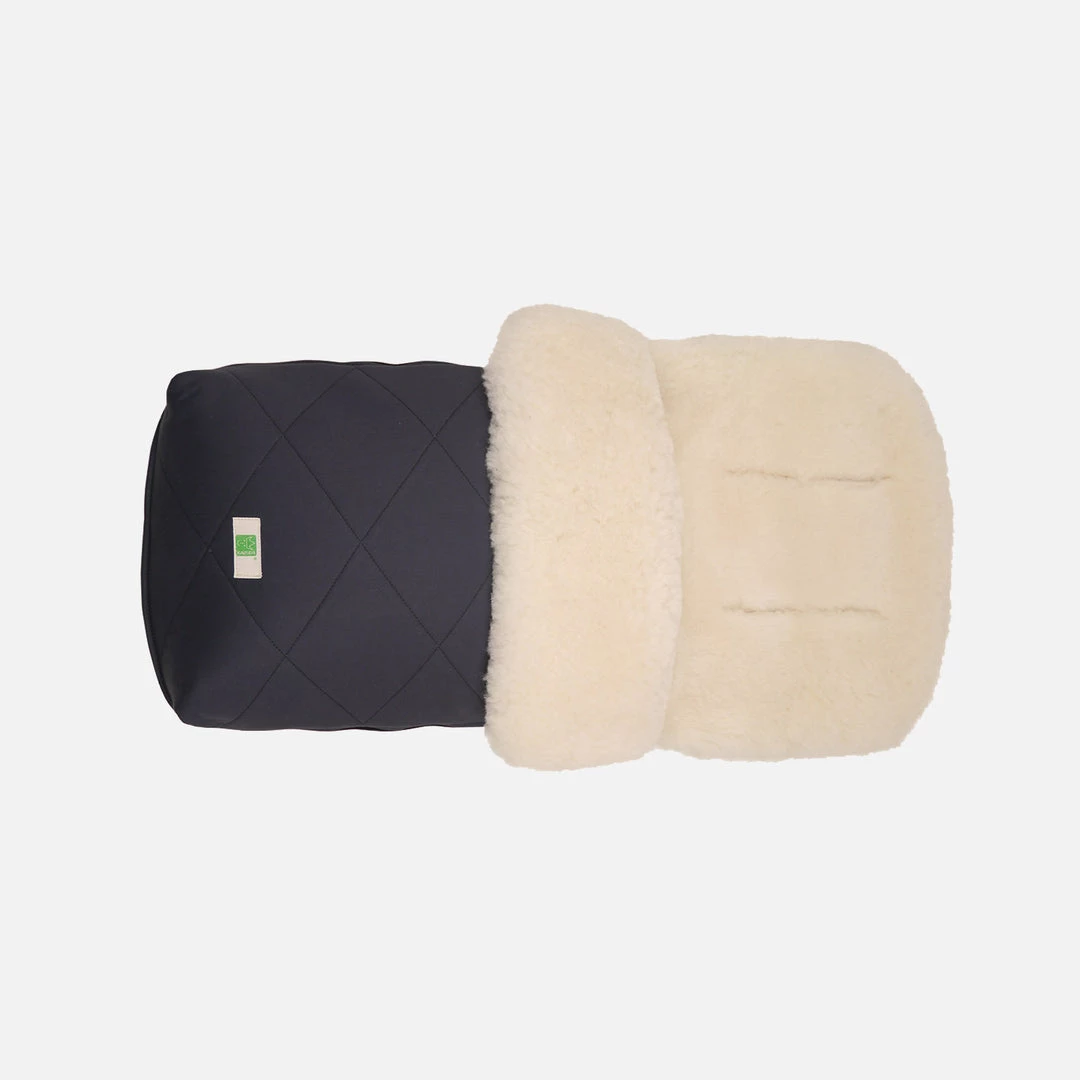 Kaiser Organic Cotton Vegetable/Mimosa Tanned Sheepskin Universal Pushchair Footmuff - Dark Anthracite 5 Kaiser Organic Cotton Vegetable/Mimosa Tanned Sheepskin Universal Pushchair Footmuff - Dark Anthracite