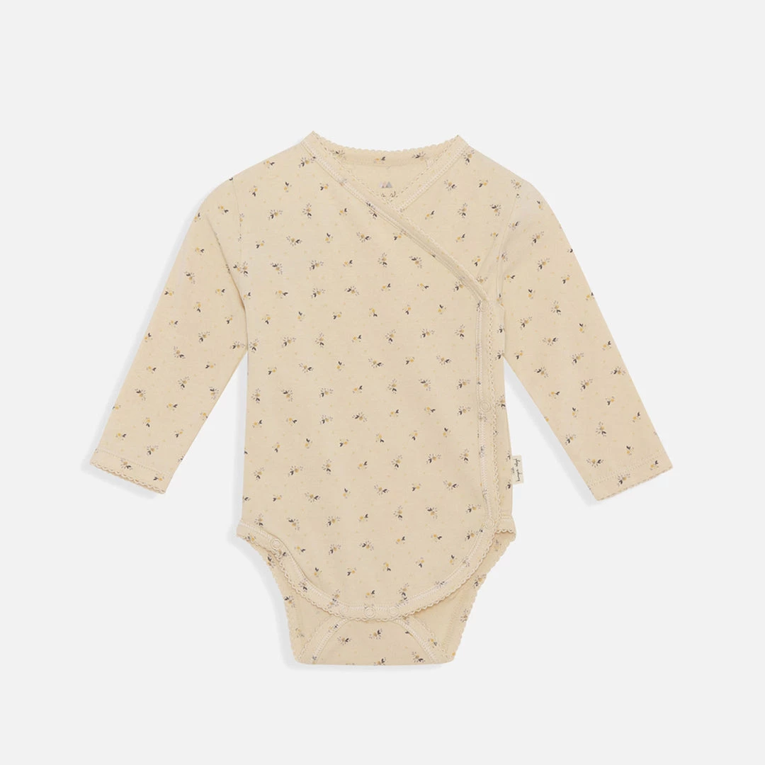 Konges Sløjd Organic Cotton Newborn LS Wrap Body - Petales 3 Konges Sløjd Organic Cotton Newborn LS Wrap Body - Petales