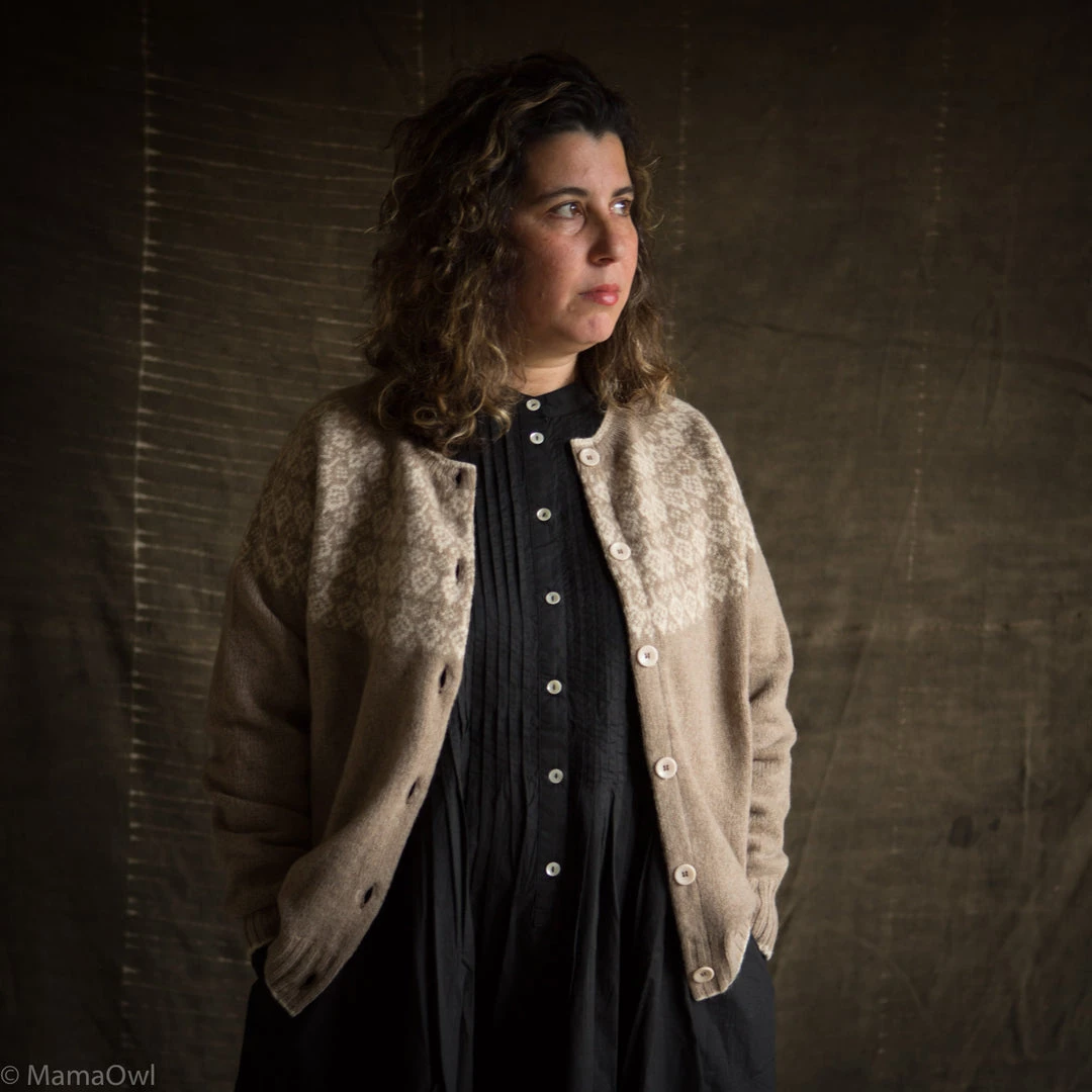 SISKIN Adults Women's Superfine Lambswool Autumn Cardigan - Feather 3 SISKIN Adults Women's Superfine Lambswool Autumn Cardigan - Feather