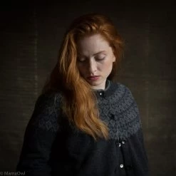 SISKIN Women's Superfine Lambswool Autumn Cardigan - Graphite Adults