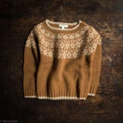 SISKIN Superfine Lambswool Autumn Sweater - Umber Tops & Sweaters