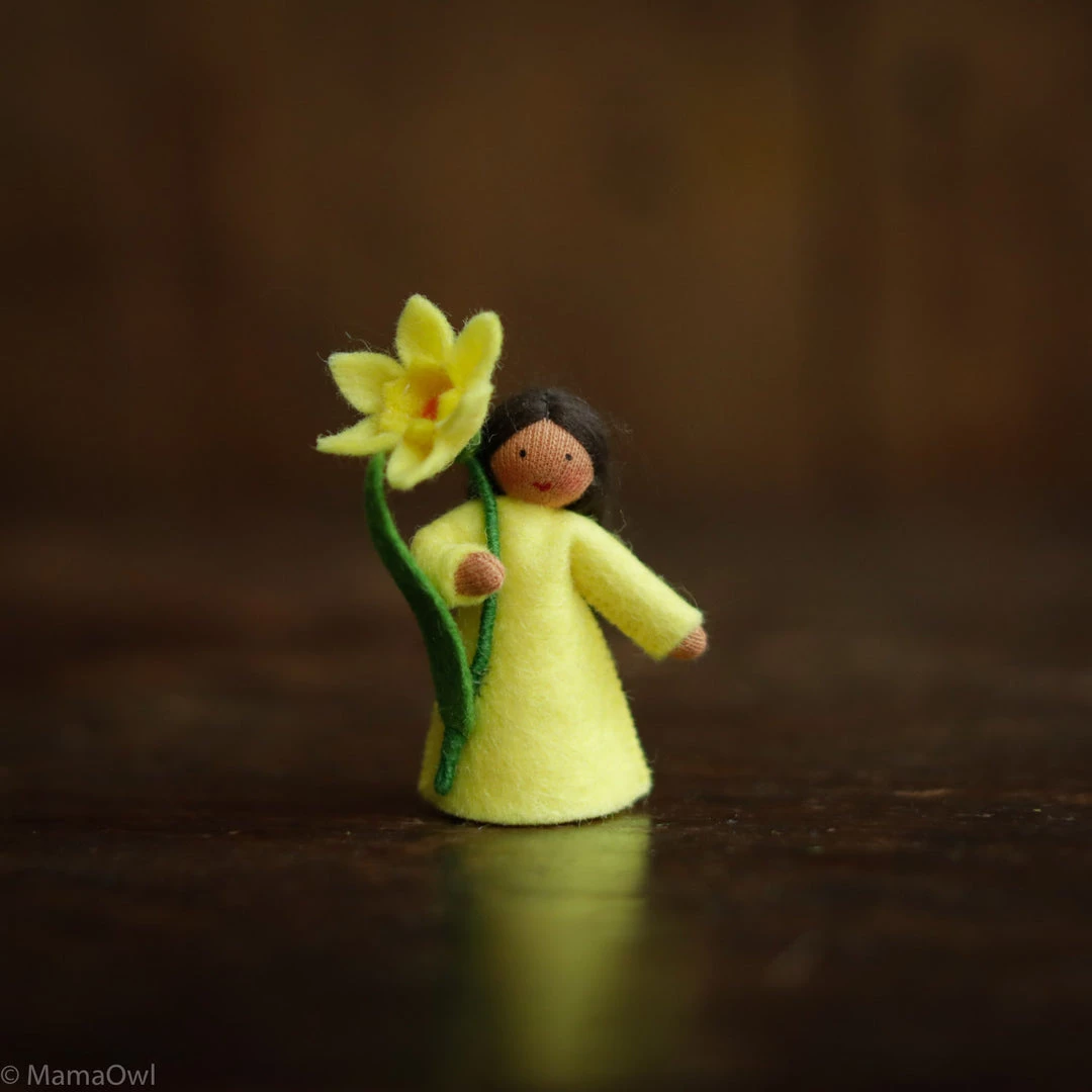 Fairies Toys Handmade Wool Fairy Holding Flower - Daffodil - Brown 3 Fairies Toys Handmade Wool Fairy Holding Flower - Daffodil - Brown