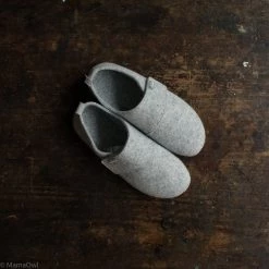 Living Kitzbühel Adults Adult’s Felted Wool Velcro Slippers - Light Grey