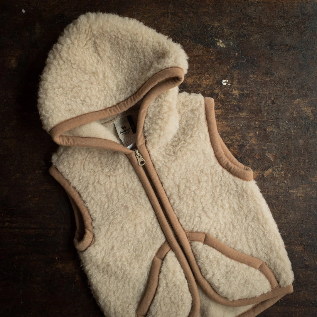 Alwero Wool Teddy Fleece Hooded Zip Vest - Oatmeal 3 Alwero Wool Teddy Fleece Hooded Zip Vest - Oatmeal