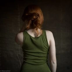 SISKIN By Engel Exclusive Women's Organic Merino Wool & Silk Sleeveless Top - Moss