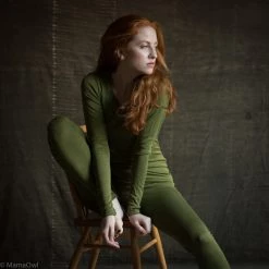 SISKIN By Engel Exclusive Women's Organic Merino Wool & Silk Leggings - Moss