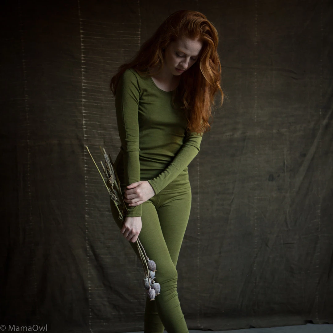 SISKIN By Engel Exclusive Women's Organic Merino Wool & Silk LS Top - Moss 6 SISKIN By Engel Exclusive Women's Organic Merino Wool & Silk LS Top - Moss