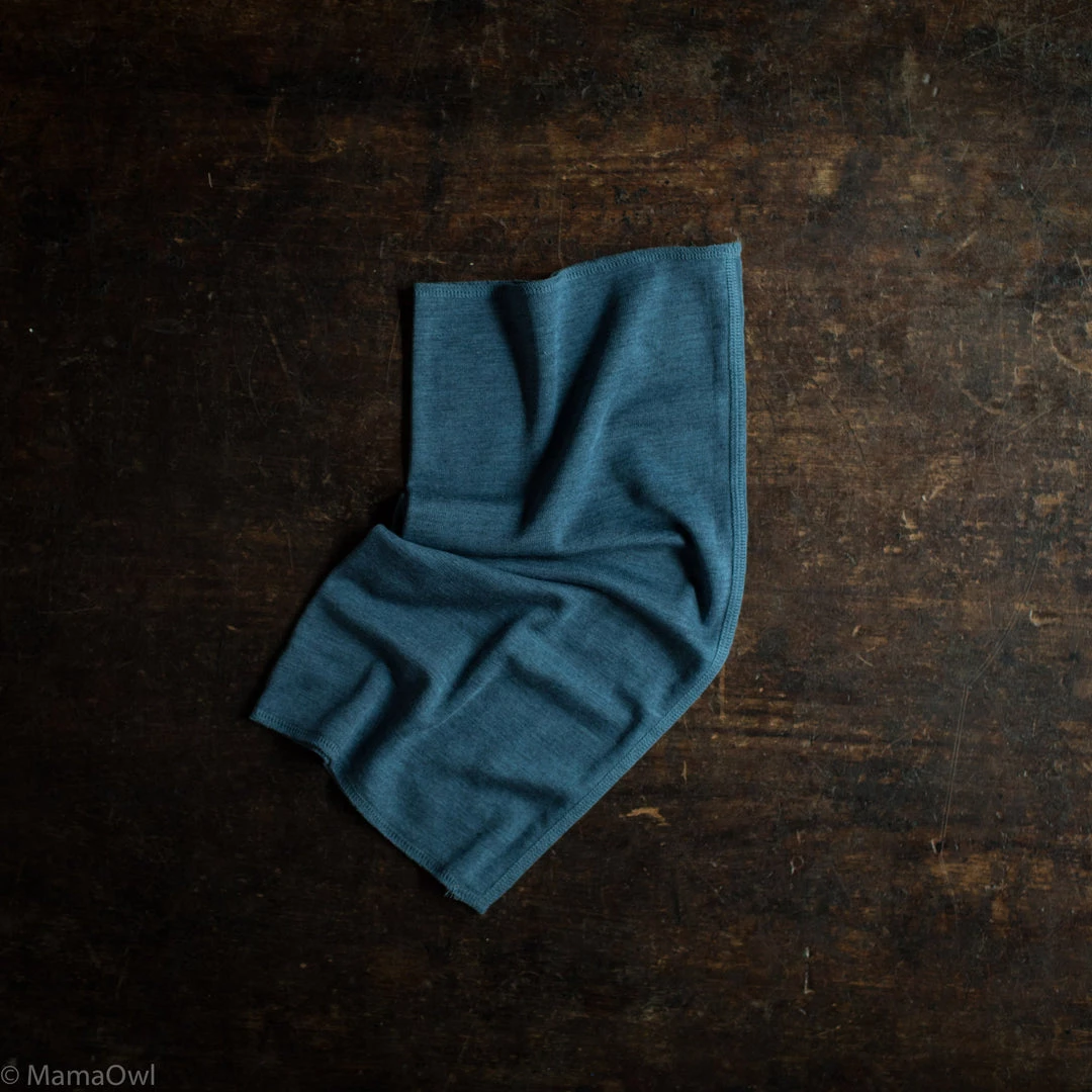 SISKIN By Engel Exclusive Organic Merino Wool & Silk Snood - Deep Ocean 3 SISKIN By Engel Exclusive Organic Merino Wool & Silk Snood - Deep Ocean