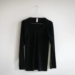 Engel Women's Organic Merino Wool & Silk LS Top - Black Adults
